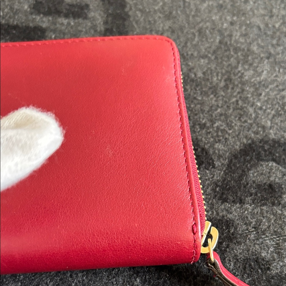 🌟 Gucci Microguccissima Red Leather Zip-Around Wallet 🌟 - Picture 5 of 17